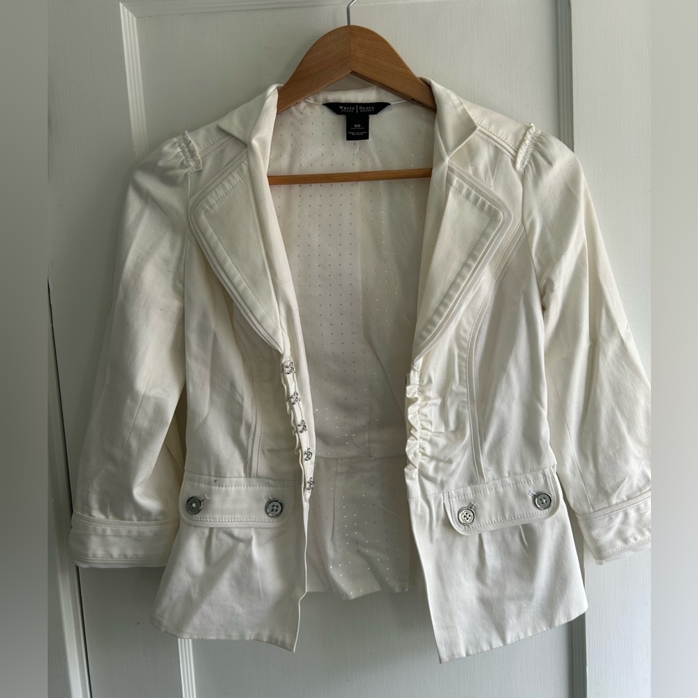 White Ruffled Front Blazer Jacket - Picture 3 of 3